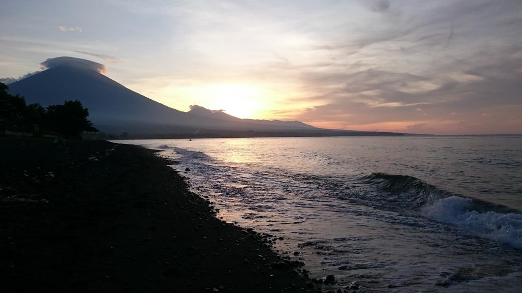 Barracuda Beach Hostel Amed Exterior foto