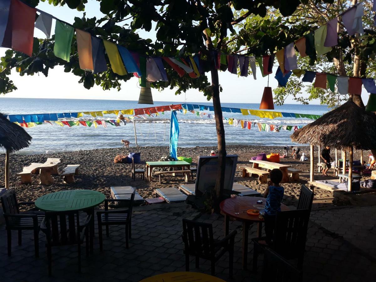 Barracuda Beach Hostel Amed Exterior foto